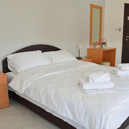 Deltix Apartments Vrsac Bagian luar foto